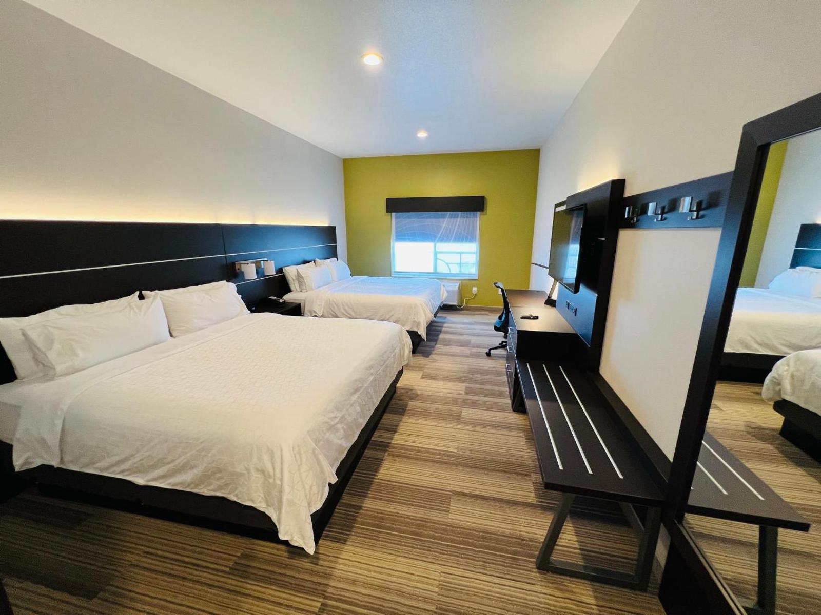 Holiday Inn Express & Suites Salinas an IHG Hotel Main image 2